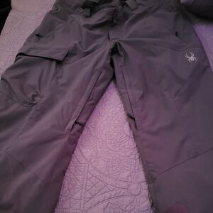 Spyder ski bibs. Great condition. Waterproof & insulated. Top of the line.